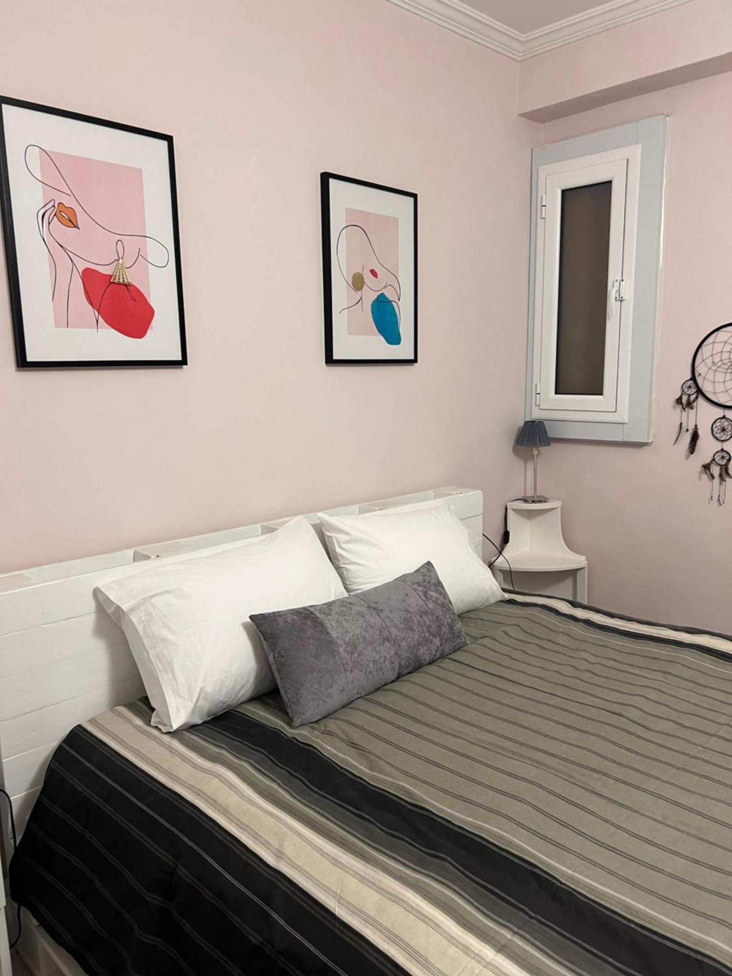 Cozy Apartment In Neos Kosmos Athen Eksteriør bilde